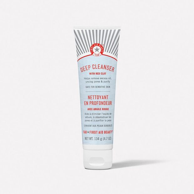 FIRST AID BEAUTY Skin Rescue Deep Cleanser with Red Clay