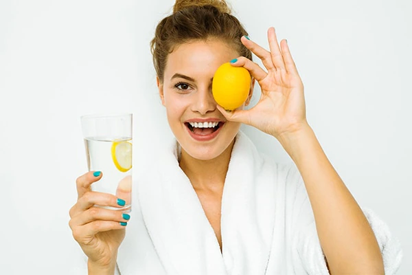 مضرات و فواید لیمو ترش برای پوست صورت و روش های استفاده از آن.عوارض و خاصیت و خواص آن.چه موادى را با ليمو مخلوط كنيم یا نکنیم؟