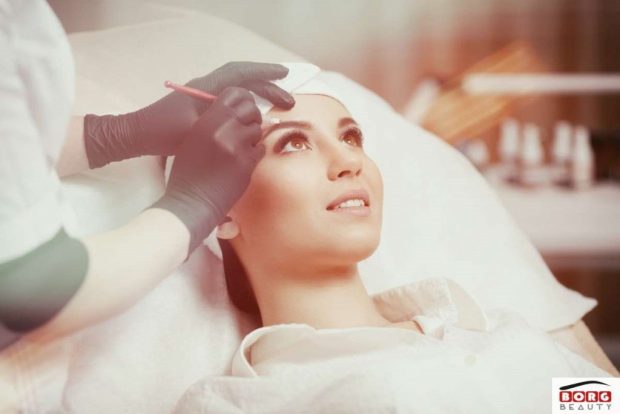 آرایشگاه بورگ پردیس چه چیزی باعث کم رنگ شدن تاتو میشود؟ میزان محو شدن آرایش دائمی عوامل مختلفی از جمله به موقع بودن درمان های ترمیمی، نوع پوست، دفعات لایه برداری