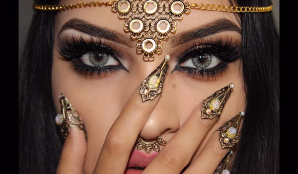میکاپ خلیجی و عربی و انواع آن